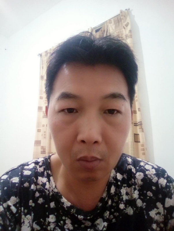 繁华哀伤的第一张照片--宁德相亲网