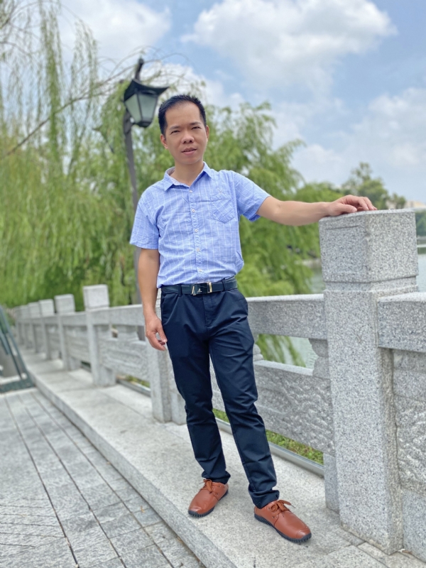 奇峰向阳的第一张照片--宁德相亲网