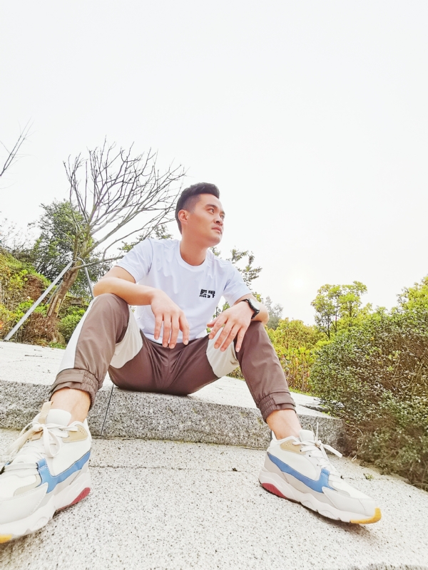 一个人，干净利落的第一张照片--宁德相亲网